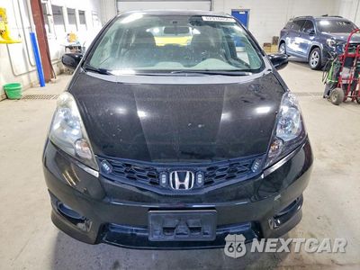 Piąte zdjęcie samochodu w środku: 2013 HONDA FIT SPORT VIN:JHMGE8H58DC077281 - miniatura