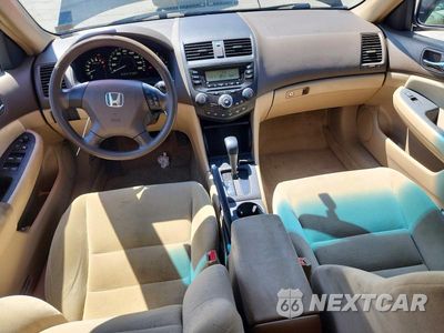 Zdjęcie 8 z 13 samochodu: 2007 HONDA ACCORD LX VIN:1HGCM56467A058211 - miniatura