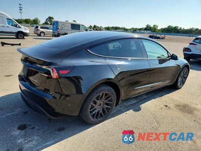 Trzecie zdjęcie samochodu z tyłu: 2024 TESLA MODEL 3 VIN:5YJ3E1EBXRF793000 - miniatura