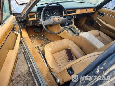 Zdjęcie 8 z 12 samochodu: 1985 JAGUAR XJS VIN:SAJNV584XFC123549 - miniatura