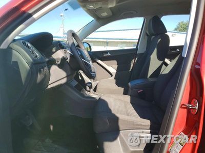 Zdjęcie 7 z 13 samochodu: 2010 VOLKSWAGEN TIGUAN S/SE/SEL VIN:WVGAV7AX4AW000474 - miniatura