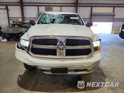 Piąte zdjęcie samochodu w środku: 2019 RAM 1500 CLASSIC SLT VIN:1C6RR7LG6KS592792 - miniatura