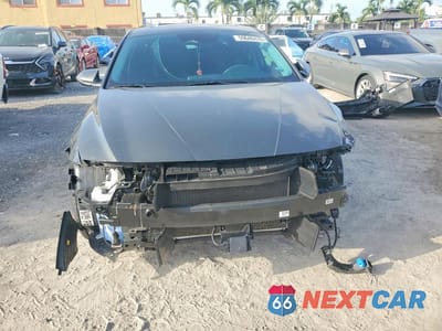 Piąte zdjęcie samochodu w środku: 2025 HYUNDAI ELANTRA LIMITED VIN:KMHLP4DG8SU937015 - miniatura
