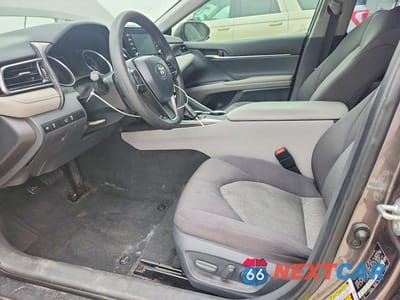 Zdjęcie 7 z 13 samochodu: 2021 TOYOTA CAMRY LE VIN:4T1C11AK8MU473929 - miniatura