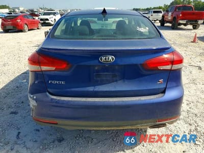 Zdjęcie 6 z 12 samochodu: 2017 KIA FORTE S VIN:3KPFL4A76HE138570 - miniatura