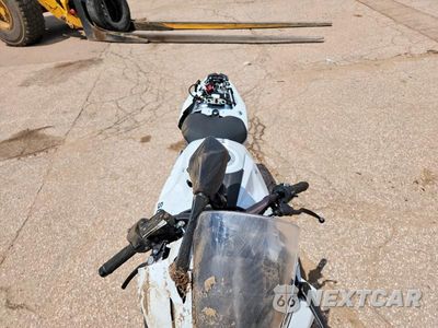Piąte zdjęcie samochodu w środku: 2026 SUZUKI GSX800 F VIN:JS1EM13B9T7102254 - miniatura