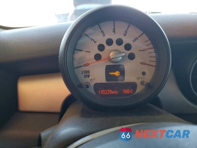 Zdjęcie 9 z 12 samochodu: 2011 MINI COOPER VIN:WMWSU3C5XBT092979 - miniatura