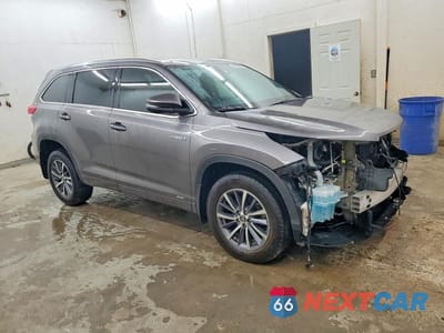 Czwarte zdjęcie samochodu z boku: 2018 TOYOTA HIGHLANDER HYBRID XLE VIN:5TDJGRFH2JS037115 - miniatura