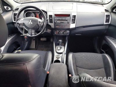 Zdjęcie 8 z 13 samochodu: 2009 MITSUBISHI OUTLANDER SE VIN:JA4LT31W89Z015163 - miniatura