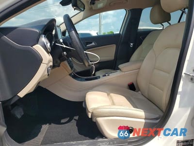 Zdjęcie 7 z 13 samochodu: 2017 MERCEDES-BENZ GLA 250 VIN:WDCTG4EB2HJ303582 - miniatura