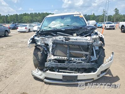 Piąte zdjęcie samochodu w środku: 2021 GMC YUKON SLT VIN:1GKS1BKD2MR289910 - miniatura