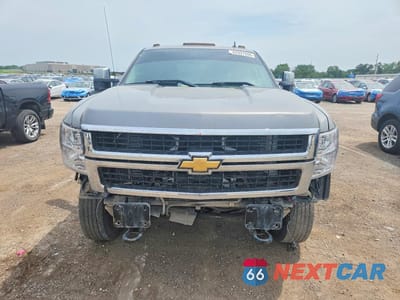 Piąte zdjęcie samochodu w środku: 2008 CHEVROLET SILVERADO K2500 HEAVY DUTY VIN:1GCHK23648F114732 - miniatura
