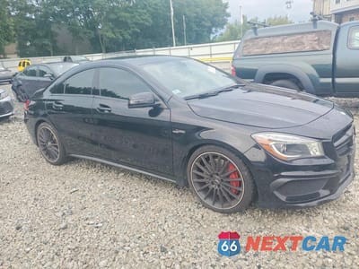 Czwarte zdjęcie samochodu z boku: 2014 MERCEDES-BENZ CLA 45 AMG VIN:WDDSJ5CB2EN126098 - miniatura