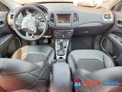 Zdjęcie 8 z 13 samochodu: 2019 JEEP COMPASS LATITUDE VIN:3C4NJDBBXKT776585 - miniatura