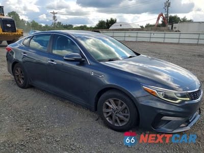 Czwarte zdjęcie samochodu z boku: 2020 KIA OPTIMA LX VIN:5XXGT4L38LG416156 - miniatura