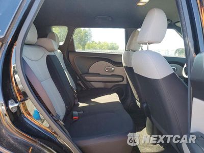 Zdjęcie 11 z 13 samochodu: 2015 KIA SOUL BASE VIN:KNDJN2A21F7218207 - miniatura