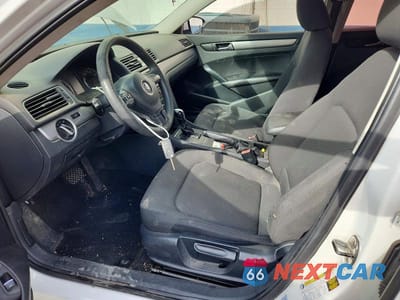 Zdjęcie 7 z 12 samochodu: 2012 VOLKSWAGEN PASSAT S VIN:1VWAH7A39CC098525 - miniatura