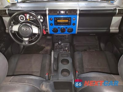 Zdjęcie 8 z 13 samochodu: 2007 TOYOTA FJ CRUISER BASE VIN:JTEBU11F170012671 - miniatura