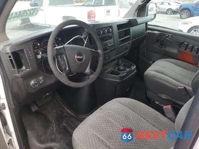Zdjęcie 8 z 12 samochodu: 2014 GMC SAVANA G2500 VIN:1GTW7FCA1E1903966 - miniatura
