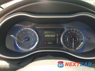Zdjęcie 9 z 12 samochodu: 2015 CHRYSLER 200 LIMITED VIN:1C3CCCAB0FN700204 - miniatura