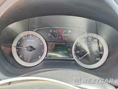 Zdjęcie 9 z 12 samochodu: 2015 NISSAN SENTRA SR VIN:3N1AB7AP4FY342443 - miniatura