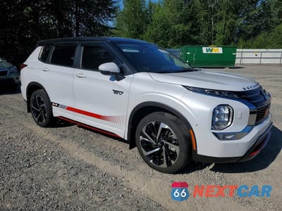 Czwarte zdjęcie samochodu z boku: 2024 MITSUBISHI OUTLANDER SE VIN:JA4T5VA93RZ064996 - miniatura