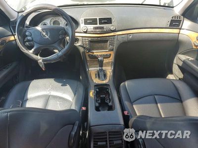 Zdjęcie 8 z 12 samochodu: 2009 MERCEDES-BENZ E-CLASS VIN:WDBUF87X79B380567 - miniatura
