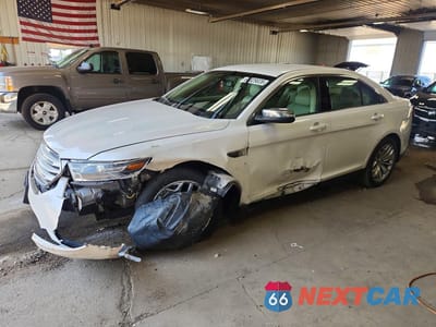 2015 FORD TAURUS LIMITED 1FAHP2F85FG139151 - główne zdjęcie licytacji z USA - miniatura