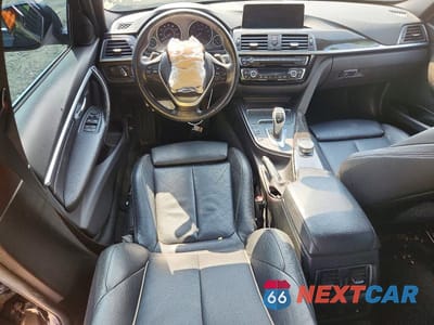 Zdjęcie 8 z 13 samochodu: 2017 BMW 330 XI VIN:WBA8D9C37HA005572 - miniatura