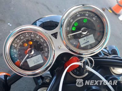 Zdjęcie 7 z 9 samochodu: 2020 TRIUMPH BONNEVILLE T100 VIN:SMTD10GN9LT957716 - miniatura