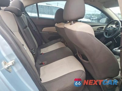 Zdjęcie 10 z 12 samochodu: 2011 CHEVROLET CRUZE LS VIN:1G1PC5SH8B7118161 - miniatura