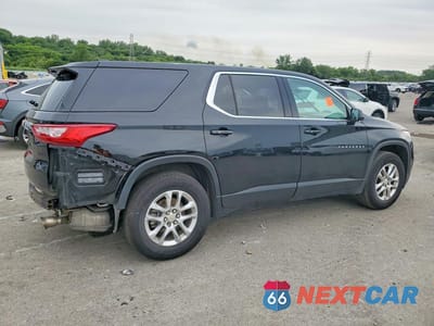 Trzecie zdjęcie samochodu z tyłu: 2020 CHEVROLET TRAVERSE LS VIN:1GNEVFKW3LJ170550 - miniatura
