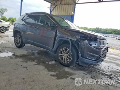 Czwarte zdjęcie samochodu z boku: 2018 JEEP COMPASS LATITUDE VIN:3C4NJDBB1JT281545 - miniatura