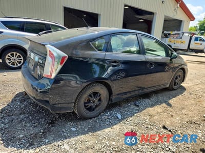 Trzecie zdjęcie samochodu z tyłu: 2013 TOYOTA PRIUS THREE VIN:JTDKN3DU5D1718720 - miniatura