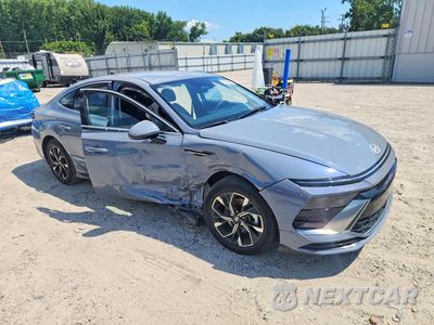 Czwarte zdjęcie samochodu z boku: 2025 HYUNDAI SONATA SEL VIN:KMHL64JA5SA436636 - miniatura