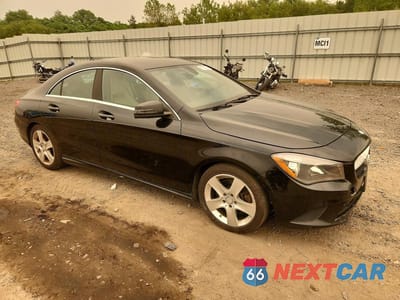 Czwarte zdjęcie samochodu z boku: 2015 MERCEDES-BENZ CLA 250 4MATIC VIN:WDDSJ4GB1FN179395 - miniatura