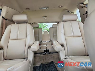 Zdjęcie 10 z 13 samochodu: 2008 GMC YUKON XL K1500 VIN:1GKFK16378J245108 - miniatura