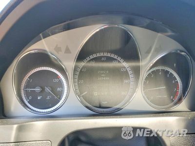Zdjęcie 9 z 12 samochodu: 2011 MERCEDES-BENZ C 300 4MATIC VIN:WDDGF8BB1BR153758 - miniatura