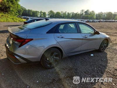Trzecie zdjęcie samochodu z tyłu: 2026 HYUNDAI ELANTRA SEL SPORT VIN:KMHLM4DG3TU154596 - miniatura