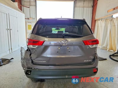 Zdjęcie 6 z 13 samochodu: 2019 TOYOTA HIGHLANDER XLE VIN:5TDJZRFH7KS630044 - miniatura