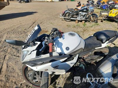 Trzecie zdjęcie samochodu z tyłu: 2012 YAMAHA FZ6 R VIN:JYARJ18E2CA008797 - miniatura