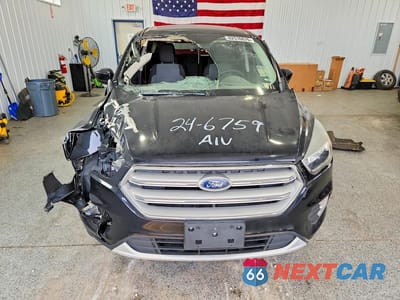 Piąte zdjęcie samochodu w środku: 2019 FORD ESCAPE SE VIN:1FMCU0GD4KUB72808 - miniatura