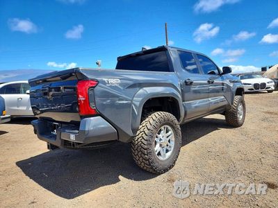 Trzecie zdjęcie samochodu z tyłu: 2024 TOYOTA TACOMA SR5 VIN:3TYLB5JN3RT048377 - miniatura