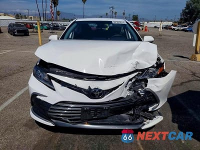 Piąte zdjęcie samochodu w środku: 2023 TOYOTA CAMRY LE VIN:4T1C11AK8PU822222 - miniatura