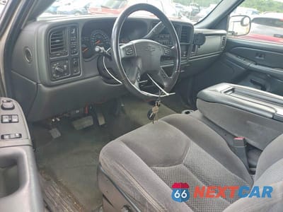 Zdjęcie 8 z 13 samochodu: 2006 CHEVROLET SILVERADO K2500 HEAVY DUTY VIN:1GCHK29G66E216083 - miniatura