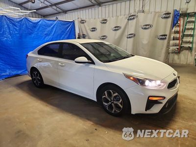 Czwarte zdjęcie samochodu z boku: 2019 KIA FORTE LXS VIN:3KPF24AD8KE107756 - miniatura