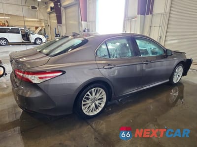 Trzecie zdjęcie samochodu z tyłu: 2019 TOYOTA CAMRY HYBRID XLE VIN:4T1B21HK1KU513862 - miniatura