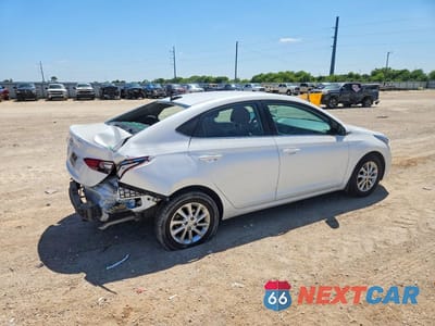 Trzecie zdjęcie samochodu z tyłu: 2021 HYUNDAI ACCENT SEL VIN:3KPC24A63ME134998 - miniatura