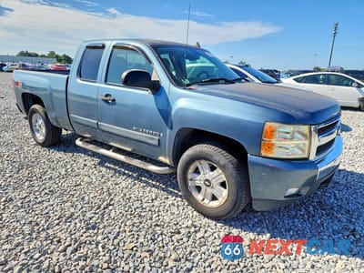 Czwarte zdjęcie samochodu z boku: 2007 CHEVROLET SILVERADO K1500 VIN:2GCEK19J271724952 - miniatura