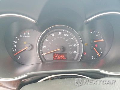Zdjęcie 9 z 13 samochodu: 2015 KIA SORENTO LX VIN:5XYKT3A69FG597799 - miniatura
